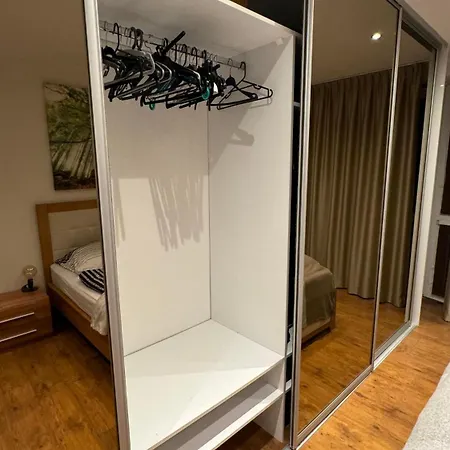 Parkside Modern Haven - Spacious & Serene In Kosice