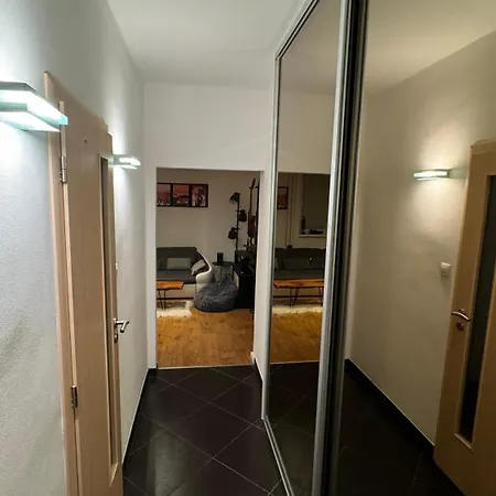 Parkside Modern Haven - Spacious & Serene In Apartment