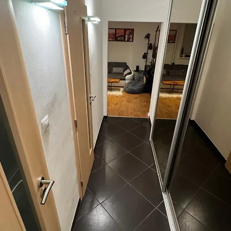 Parkside Modern Haven - Spacious & Serene In Kosice