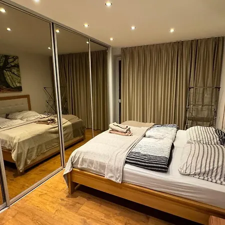 Parkside Modern Haven - Spacious & Serene In Kosice